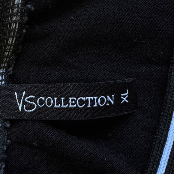 Lion Face Tee Women's Black has Beautiful Lion Graphic Beaded Eyes Goth Size XL - Picture 6 of 8